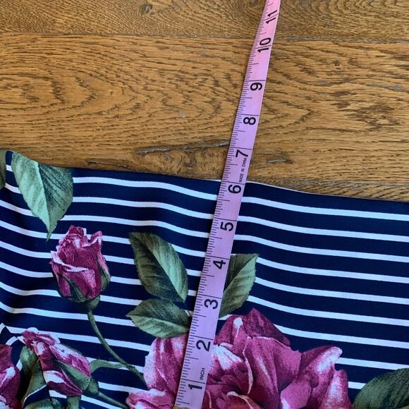 Charlotte Russe Cropped‎ Top Strips and Floral Print - Picture 12 of 15